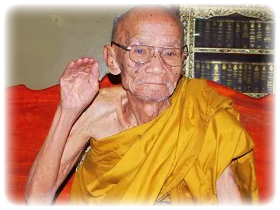 Tudong Master Luang Phu Khui - Gaeji Ajarn Master Monk of Wat Sap Takian